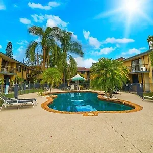 Jadon Place Broadbeach Waters