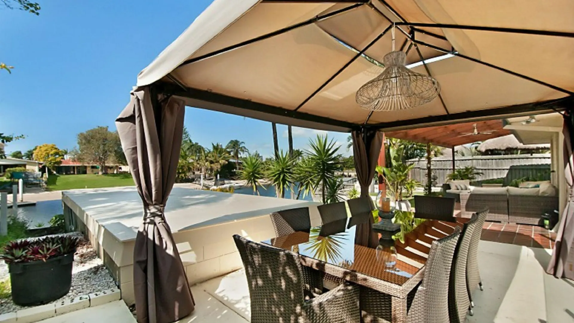 別荘 At Riverbend Broadbeach Waters オーストラリア